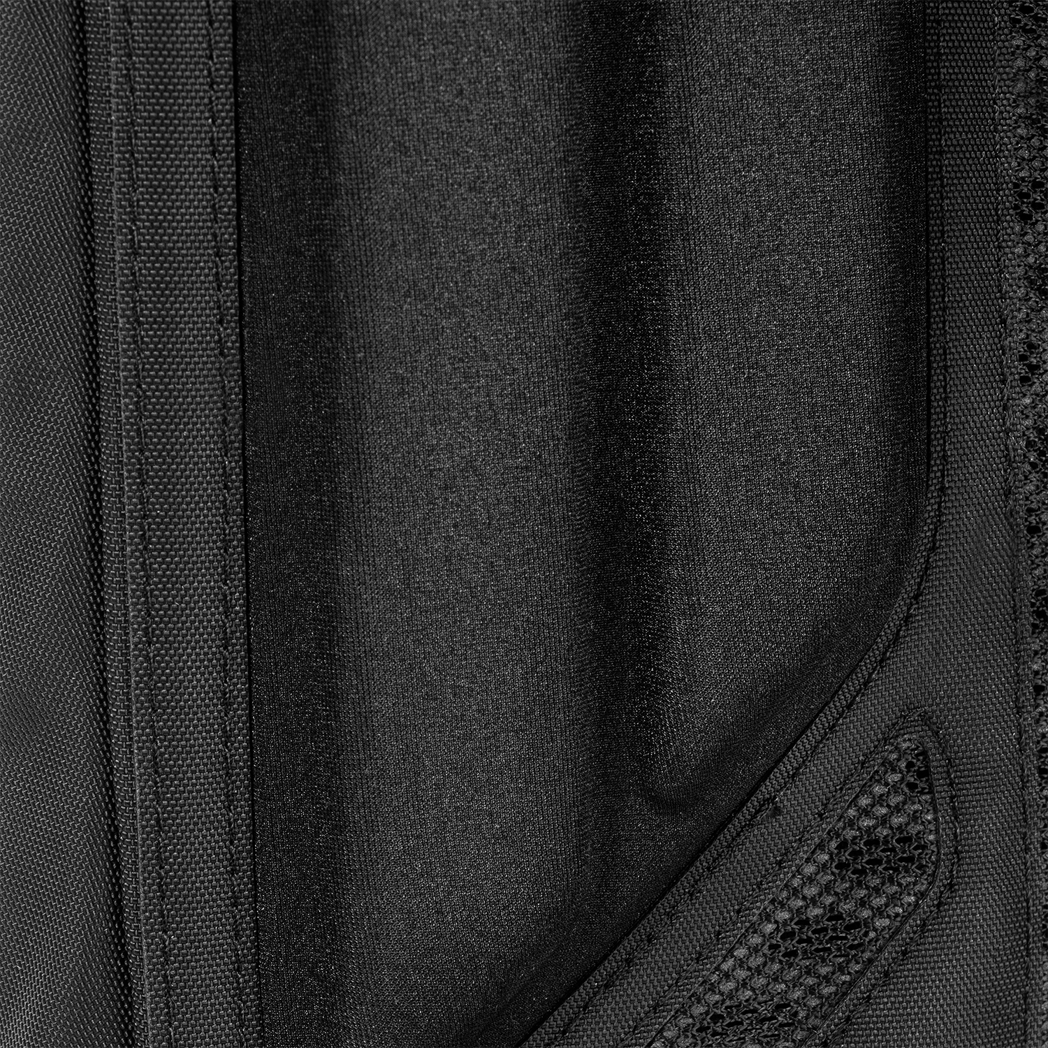 paragon-hydration-pack-r1 Paragon_Black_Texture.png